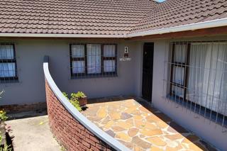 5 Bedroom Property for Sale in Amalinda Eastern Cape